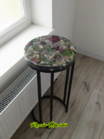 14-Inch Floral Resin Coffee Table with Real Dried Flowers & Sleek Black Footrest - Image 5