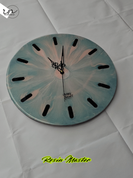 Dreamy Resin Wall Clock – Swirls of Color for a Mesmerizing Look