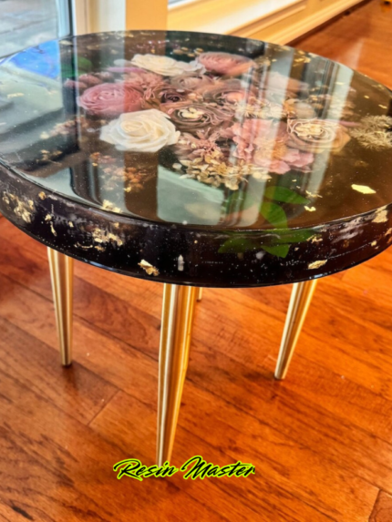 Large 18" Handmade Epoxy Resin Floral Side Table ā Durable Heat & Alcohol-Resistant Top