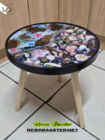 Beach Bliss: Glossy Round Resin Table with Shell Embellishments - Image 2