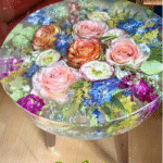 Custom Wedding Flower Resin Side Table – Preserved Bouquet in Elegant Round Design (60cm)