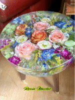 Custom Wedding Flower Resin Side Table – Preserved Bouquet in Elegant Round Design (60cm)